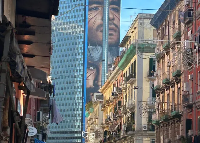 Market House Napoli